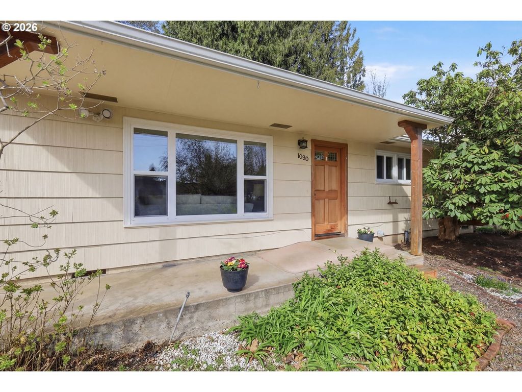 1090 Corydon St, Eugene