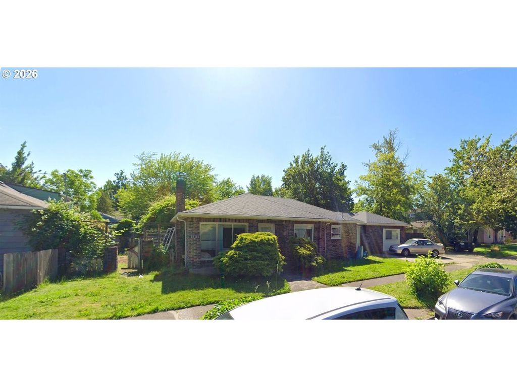 2031 Hilyard St, Eugene
