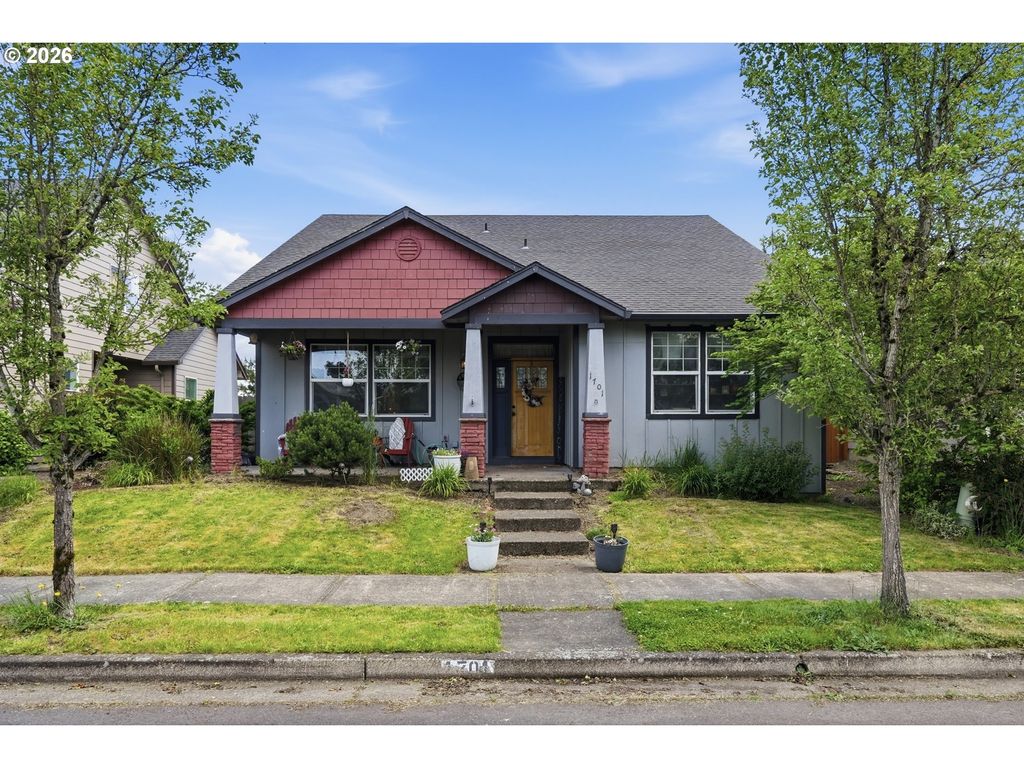 1701 Webb Lake Dr, Silverton