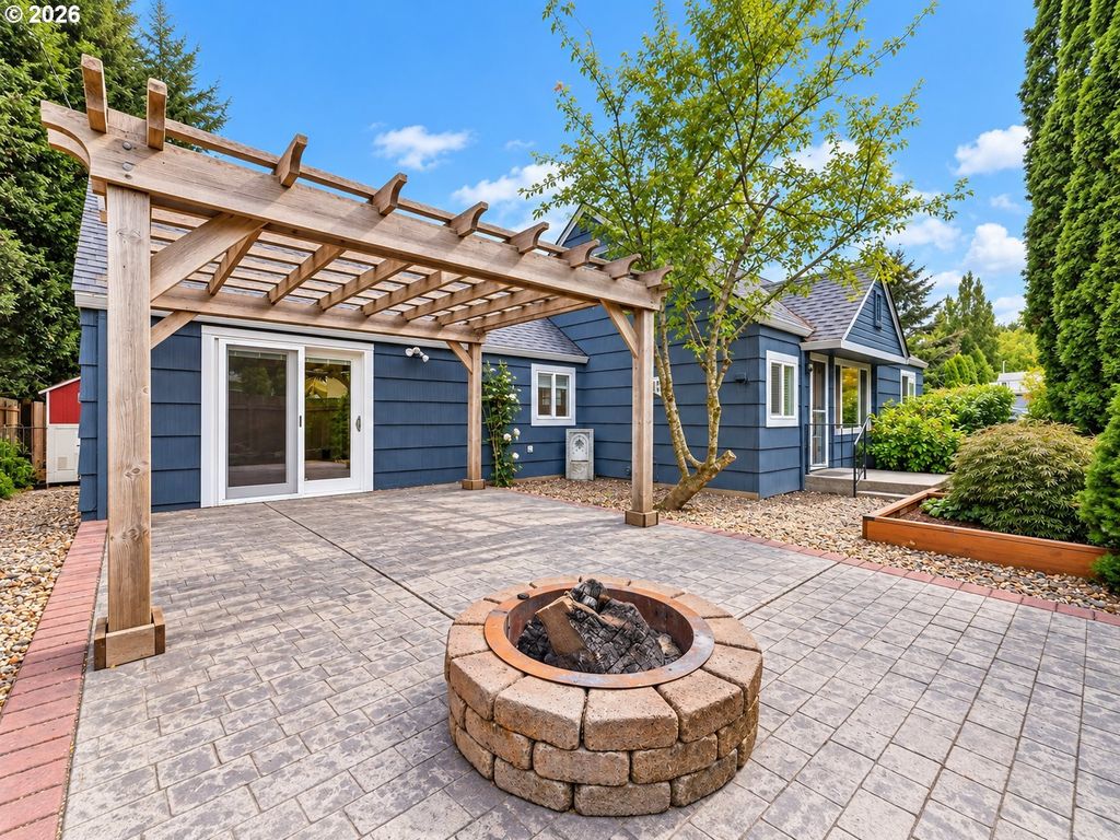 875 Se 66th Way, Hillsboro