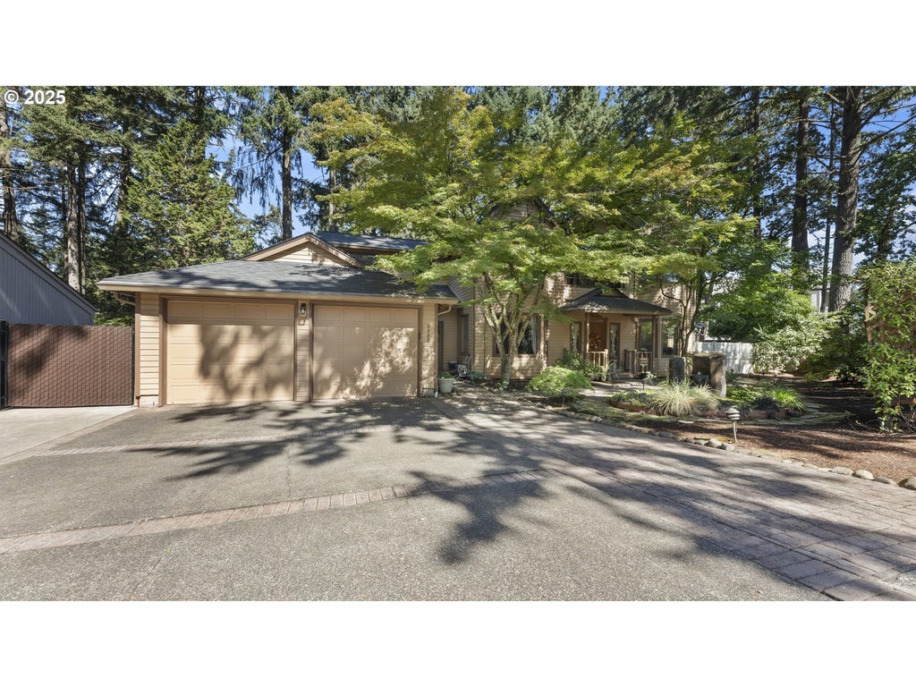 2323 Thrush Ct, Salem