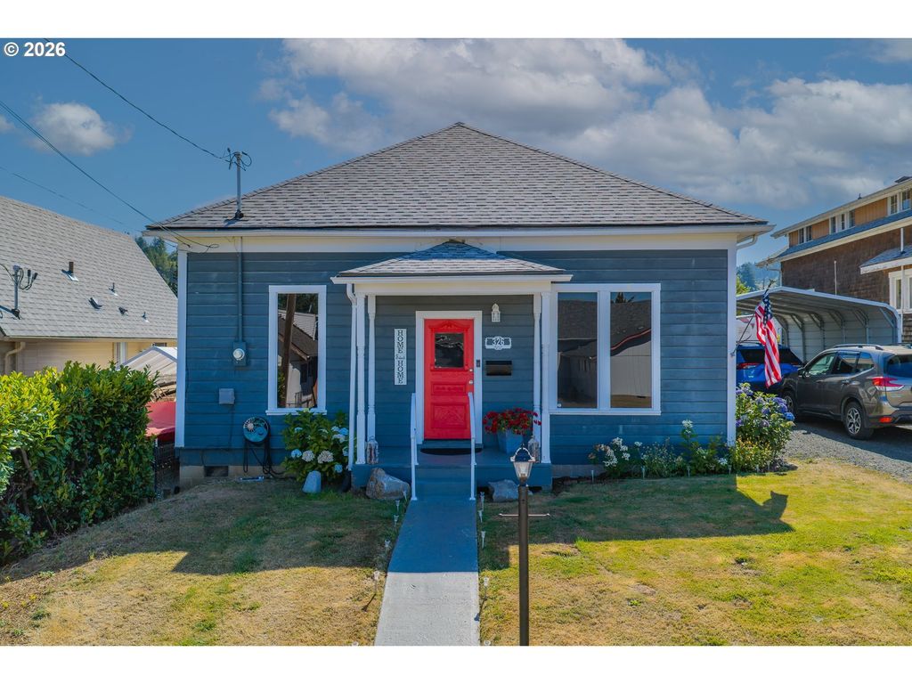 326 N Dean St, Coquille
