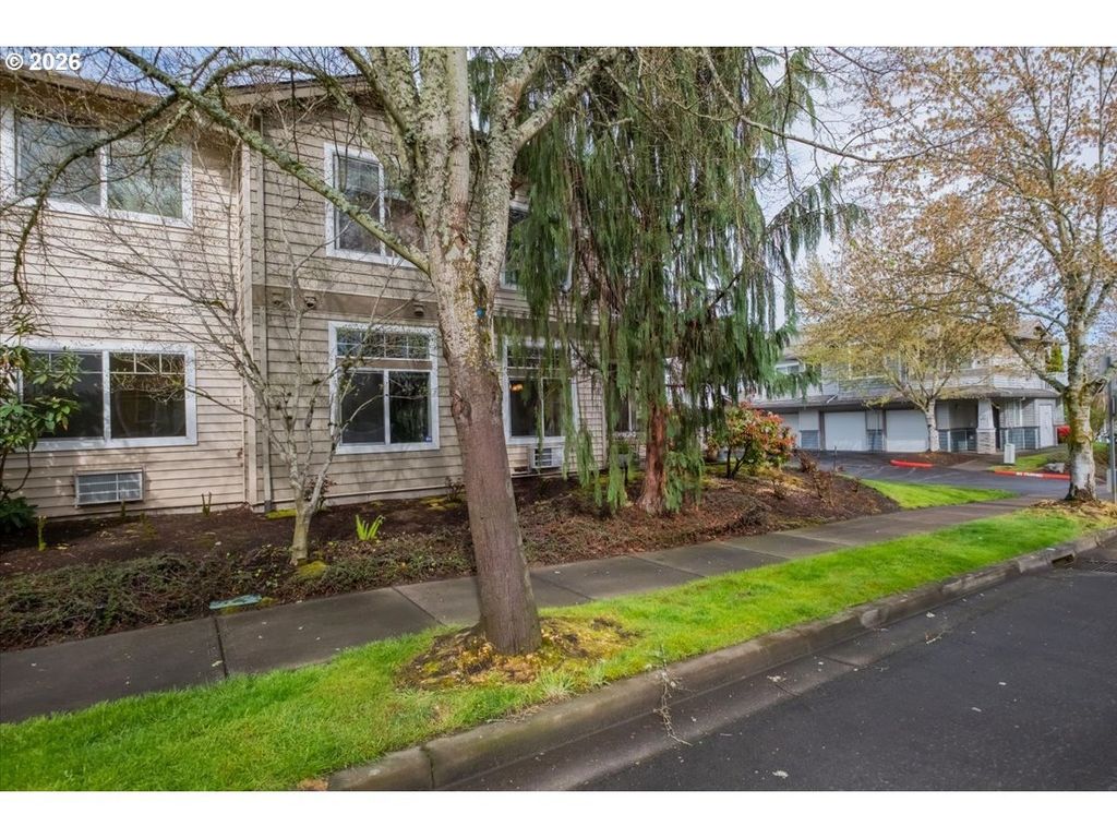 1807 Ne 101st Ave 101, Hillsboro
