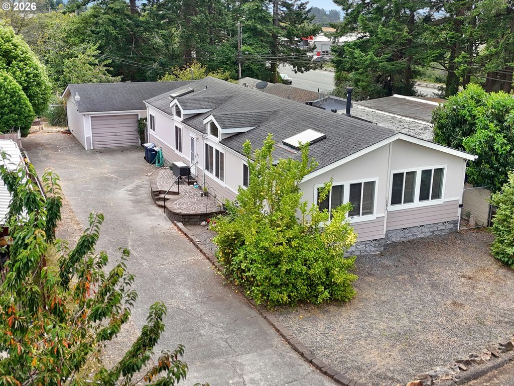 16094 Kings Way, Brookings