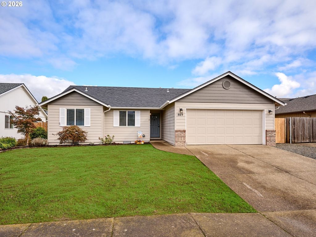 869 Meadowlark Pl, Molalla