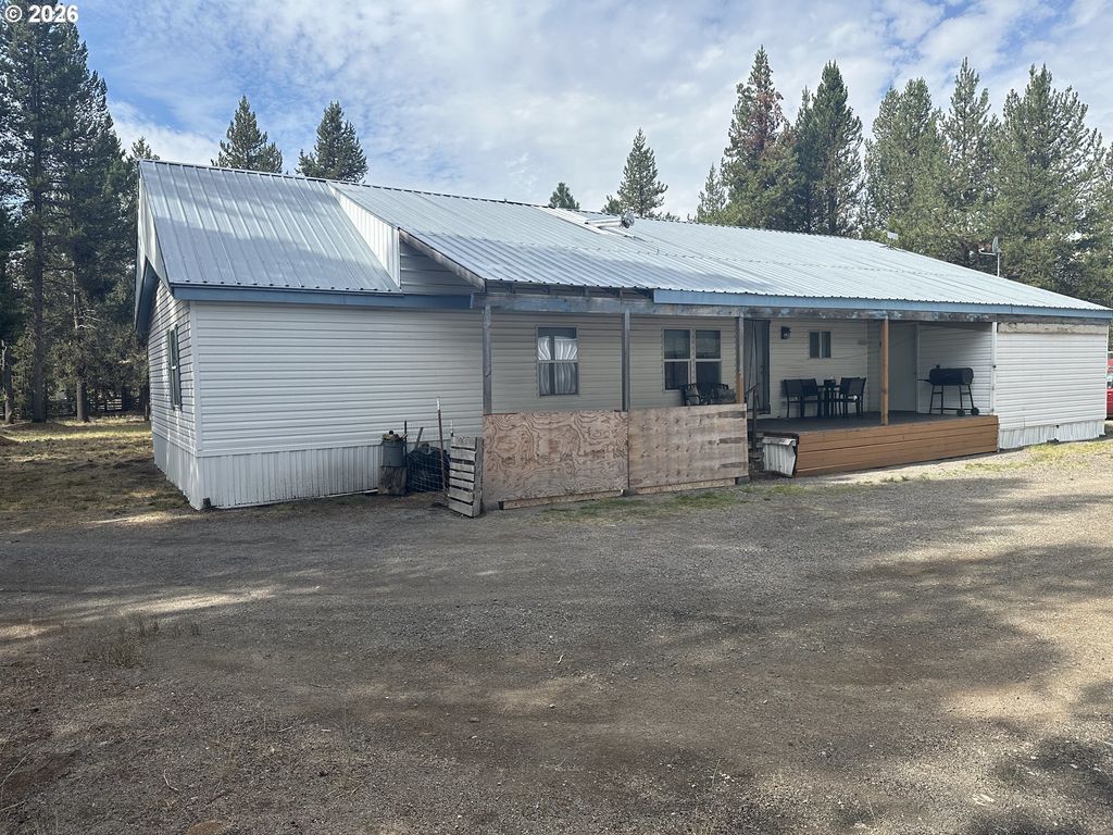 425 Benard Ln, Chemult