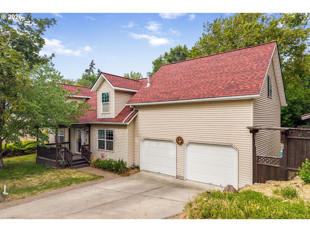 1301 E 19th St, The Dalles