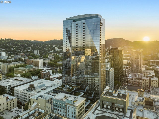 550 Sw 10th Ave 2803, Portland