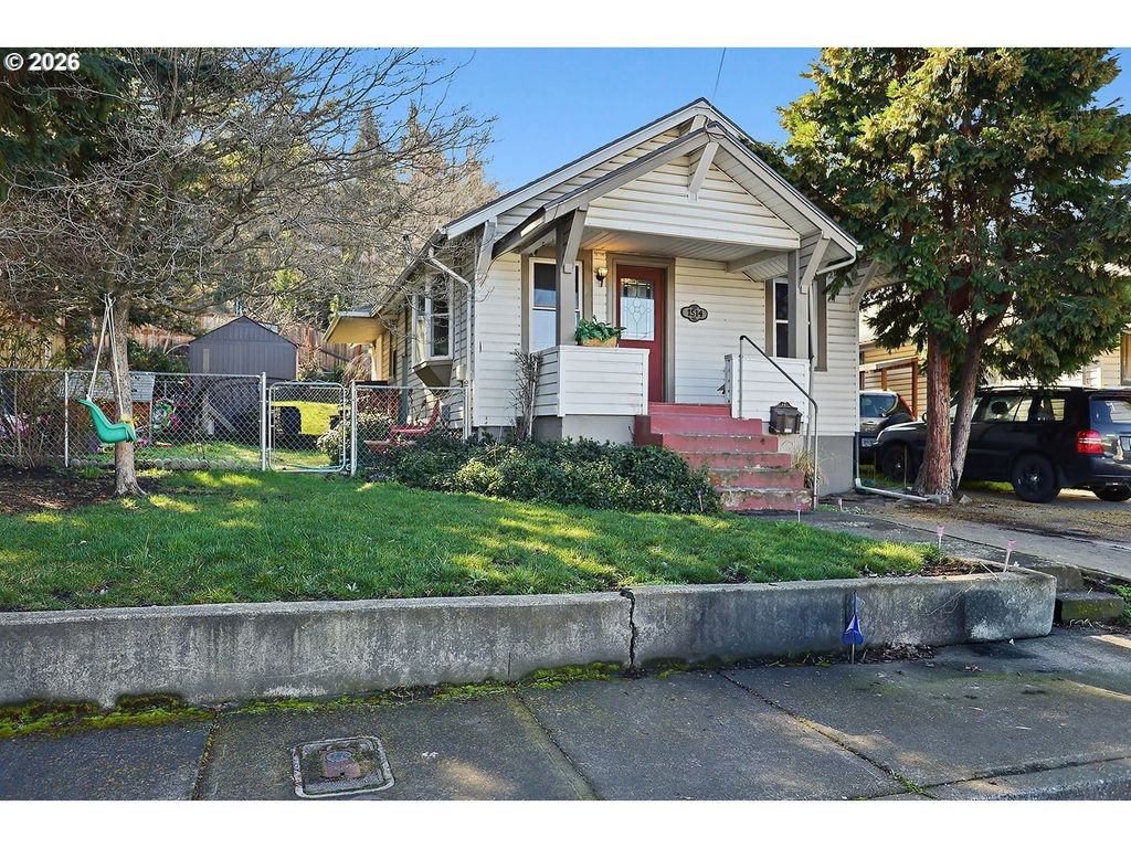 1514 E 14th St, The Dalles
