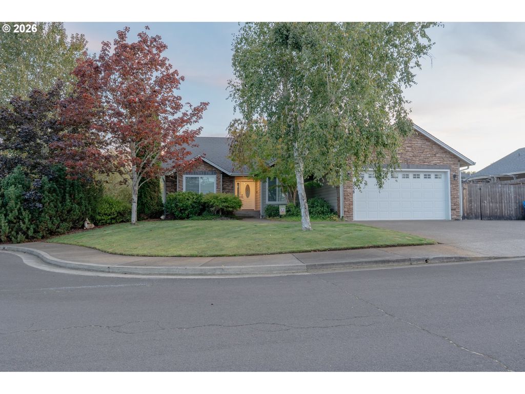 2558 Golfview Ave, Sutherlin
