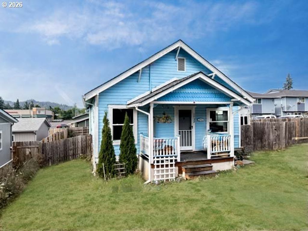 1732 E Washington Ave, Cottage Grove