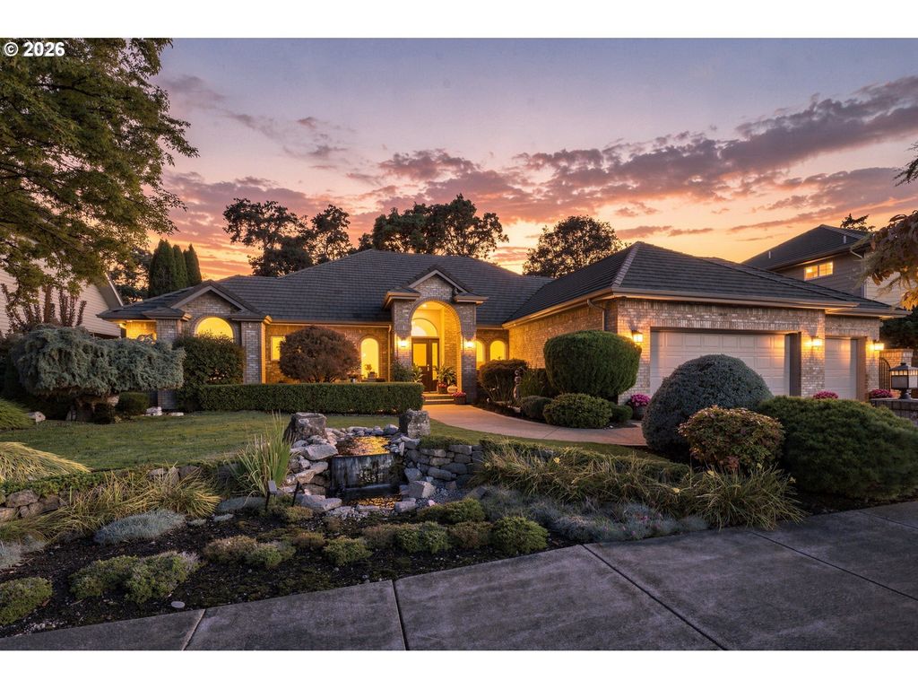3910 Mirror Pond Way, Eugene