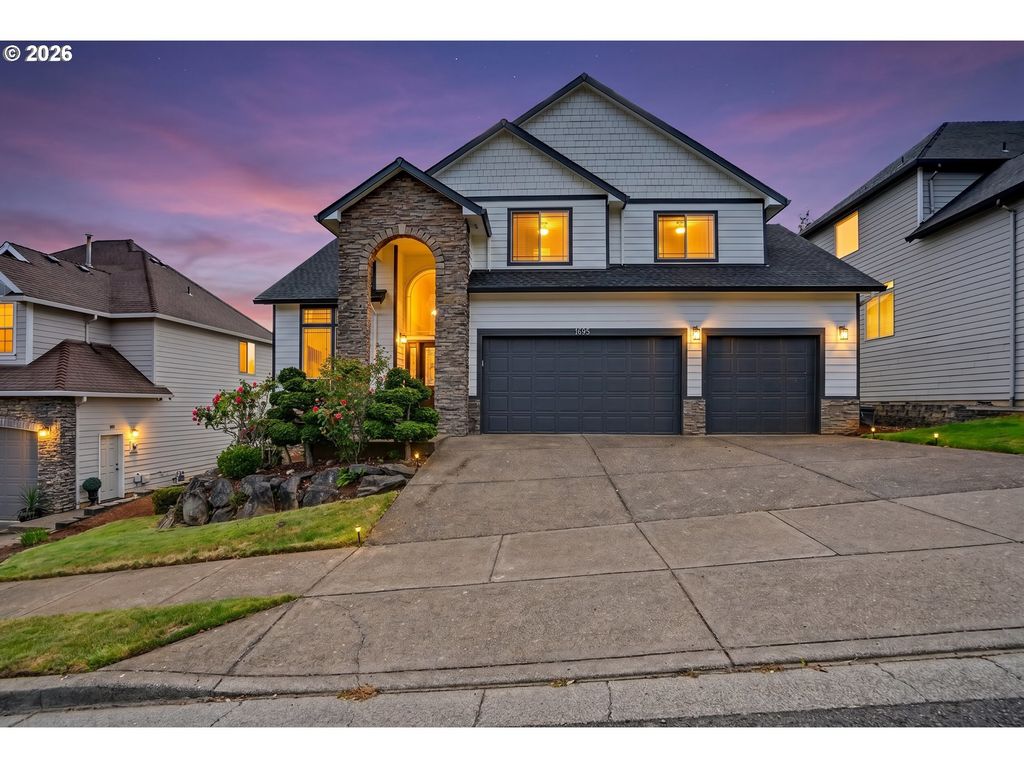 1695 Nw Titan Dr, Salem