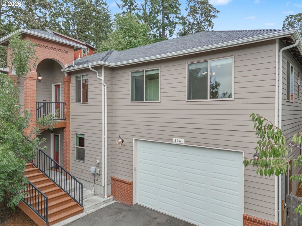 2652 Hoo Doo Dr, Salem