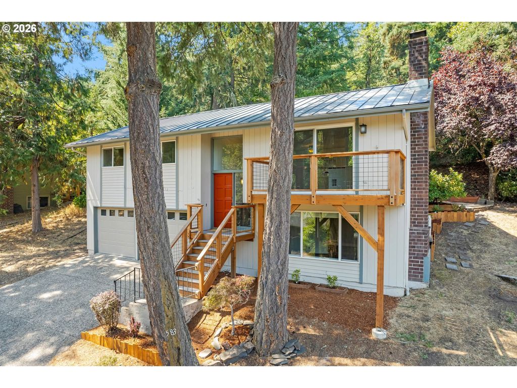 583 Lochmoor Pl, Eugene