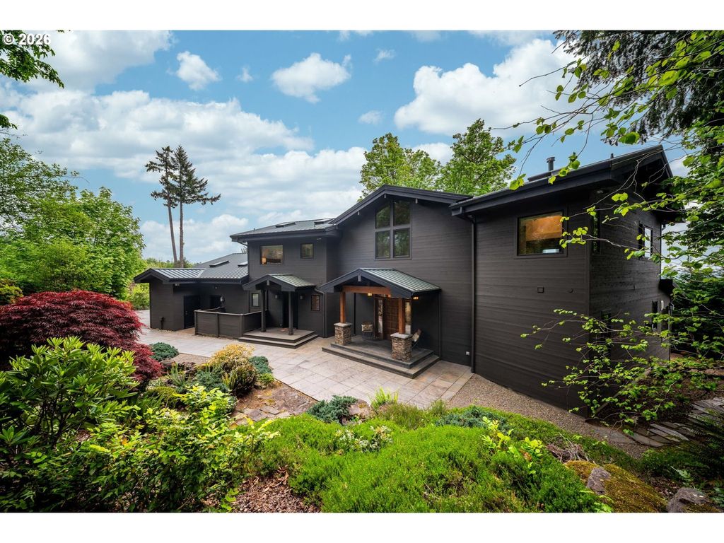 813 Varsity Rd, Kalama