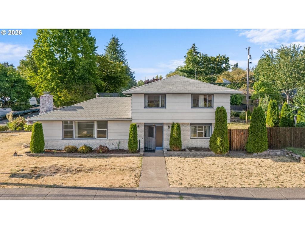 389 Maxwell Rd, Eugene