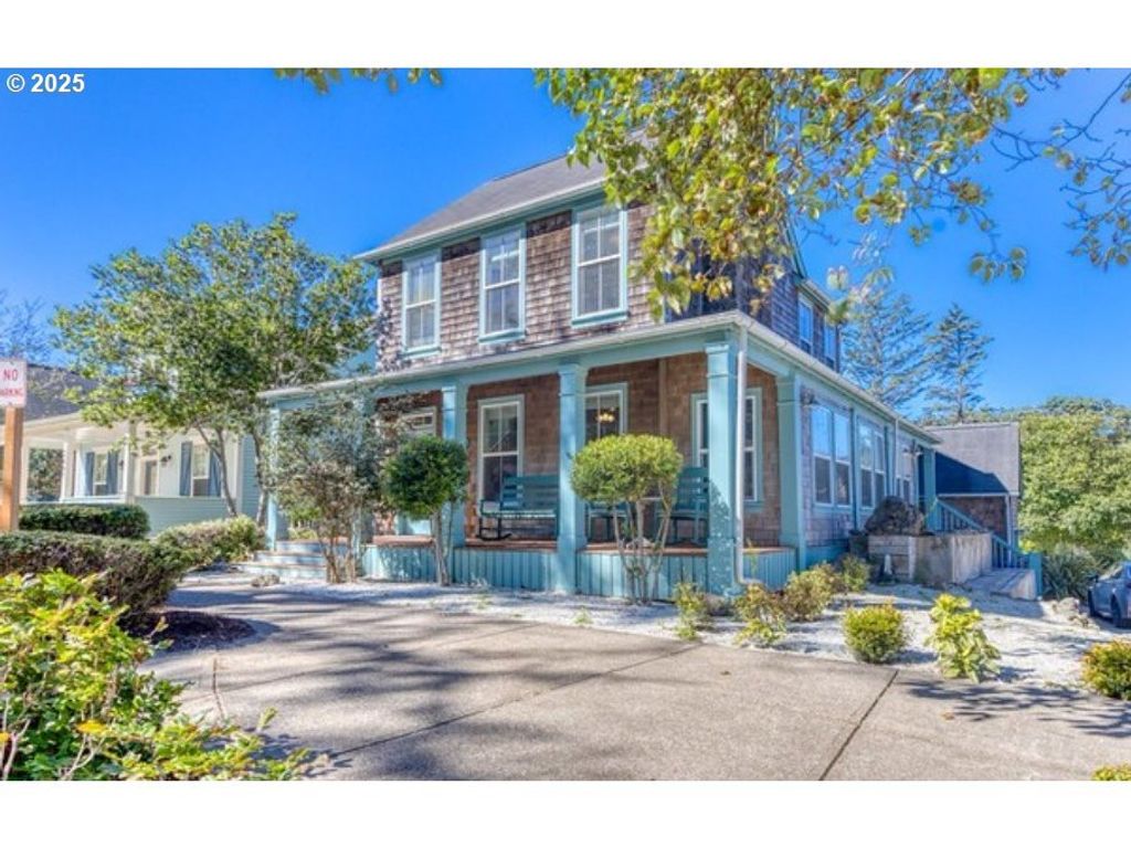 2685 Sw Beach Ave, Lincoln City