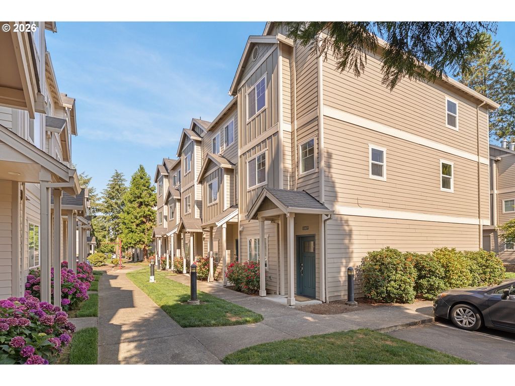 10336 Sw Hollyridge Ln, Beaverton