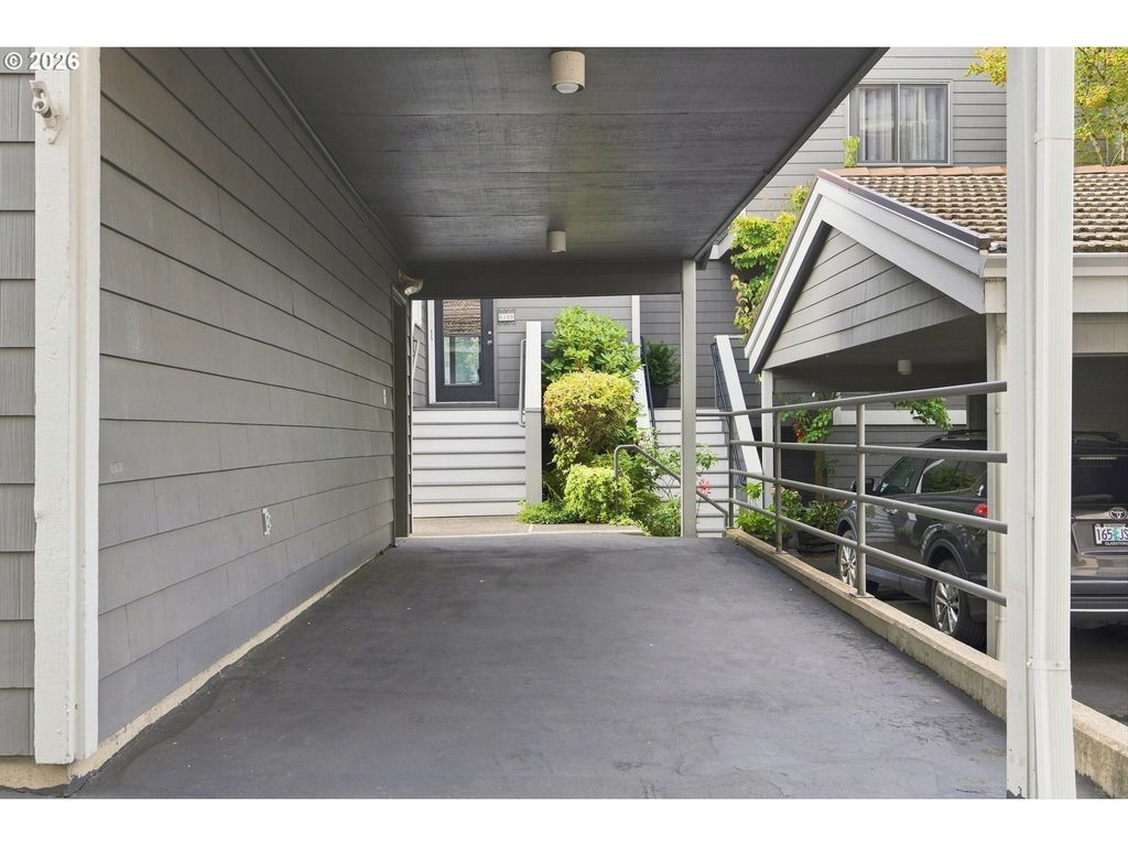615 Se Linn St D, Portland