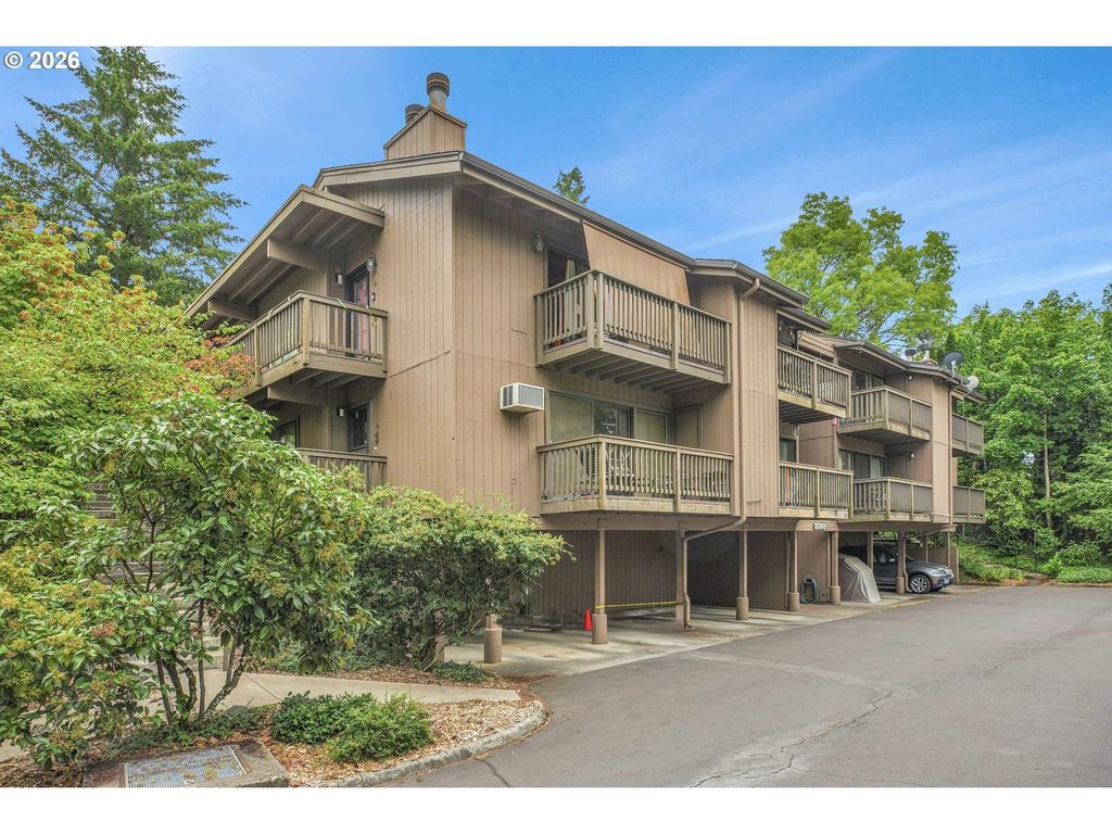 7748 Sw Barnes Rd C, Portland