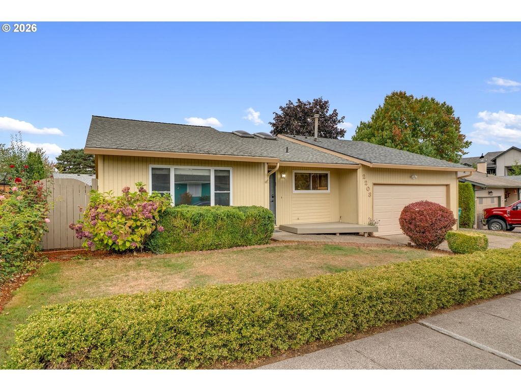 2203 Sw Larsson Ave, Troutdale