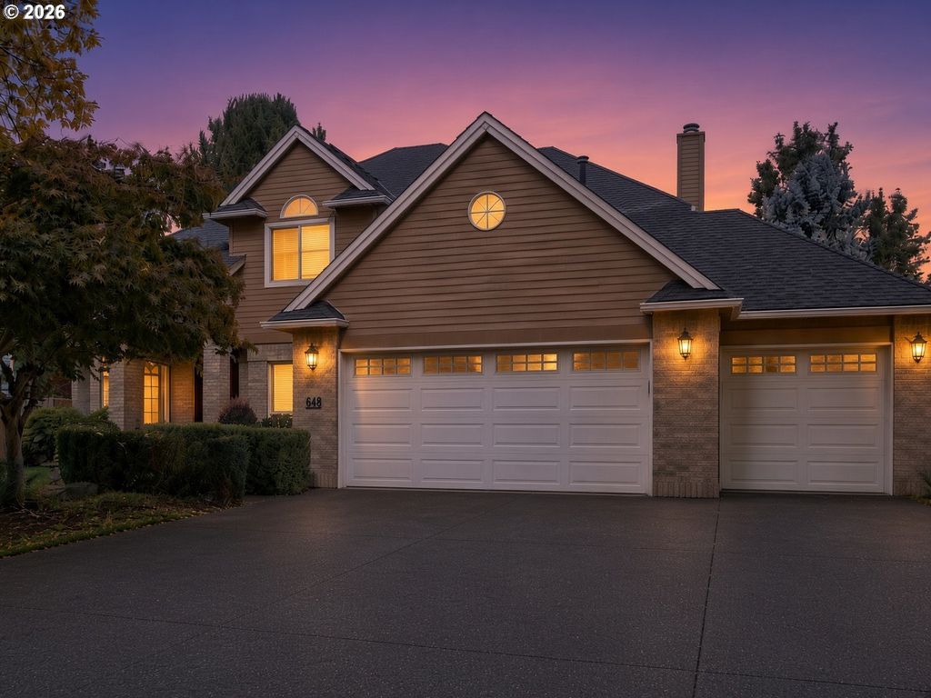 648 Nw Pacific Grove Dr, Beaverton