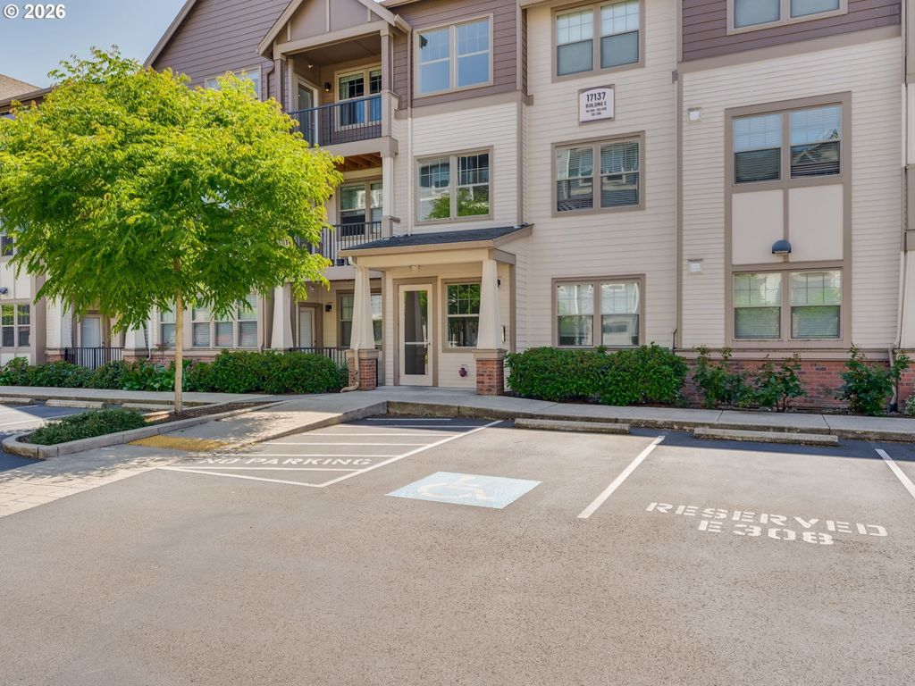 17137 Sw Appledale Rd 206, Beaverton