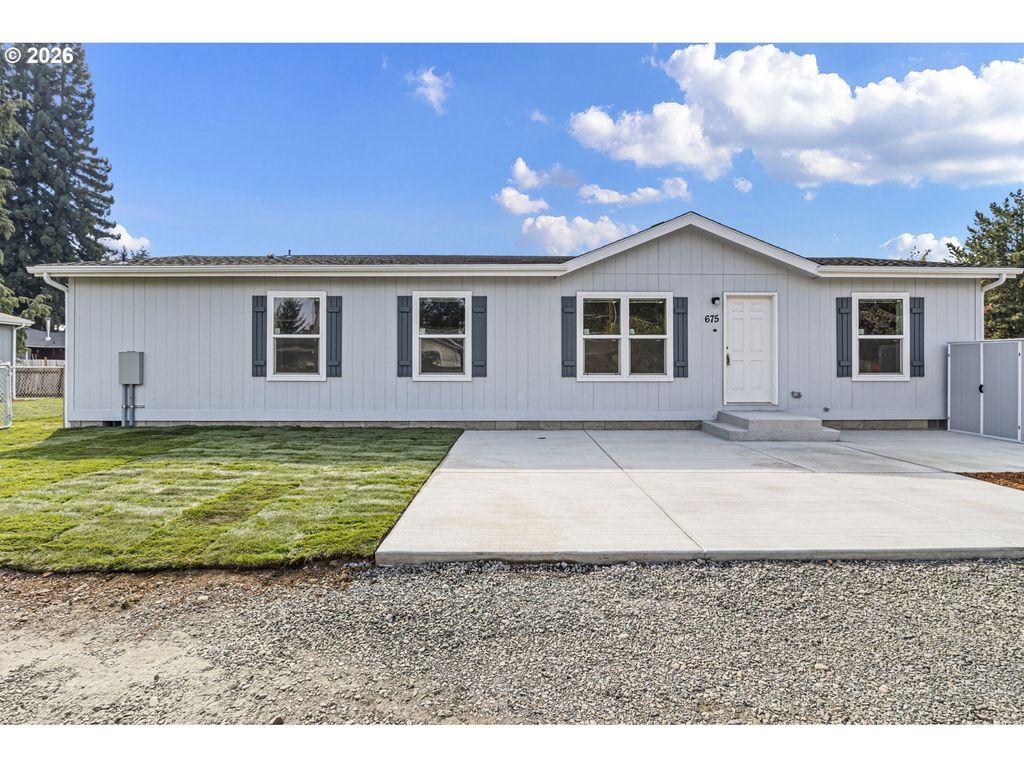 675 N 16th St, Cottage Grove