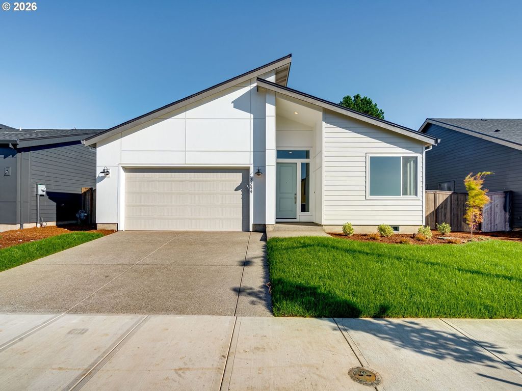 3244 Nightingale Dr, Woodburn