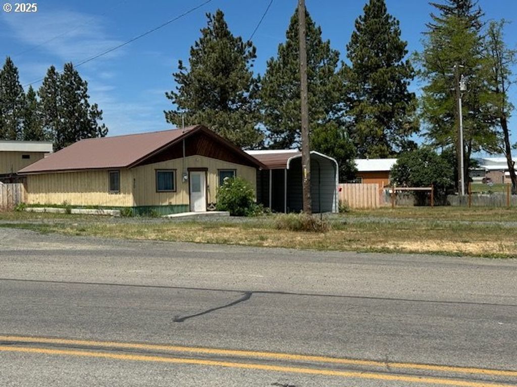 970 2nd St, North Powder