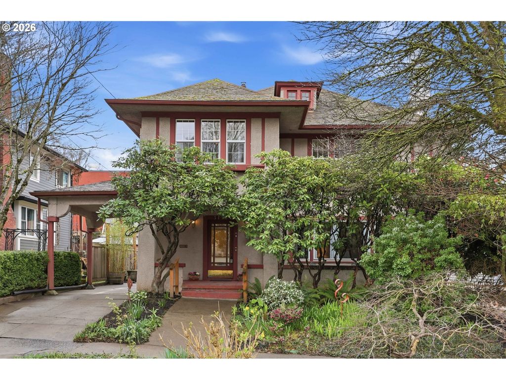 3136 Ne Couch St, Portland