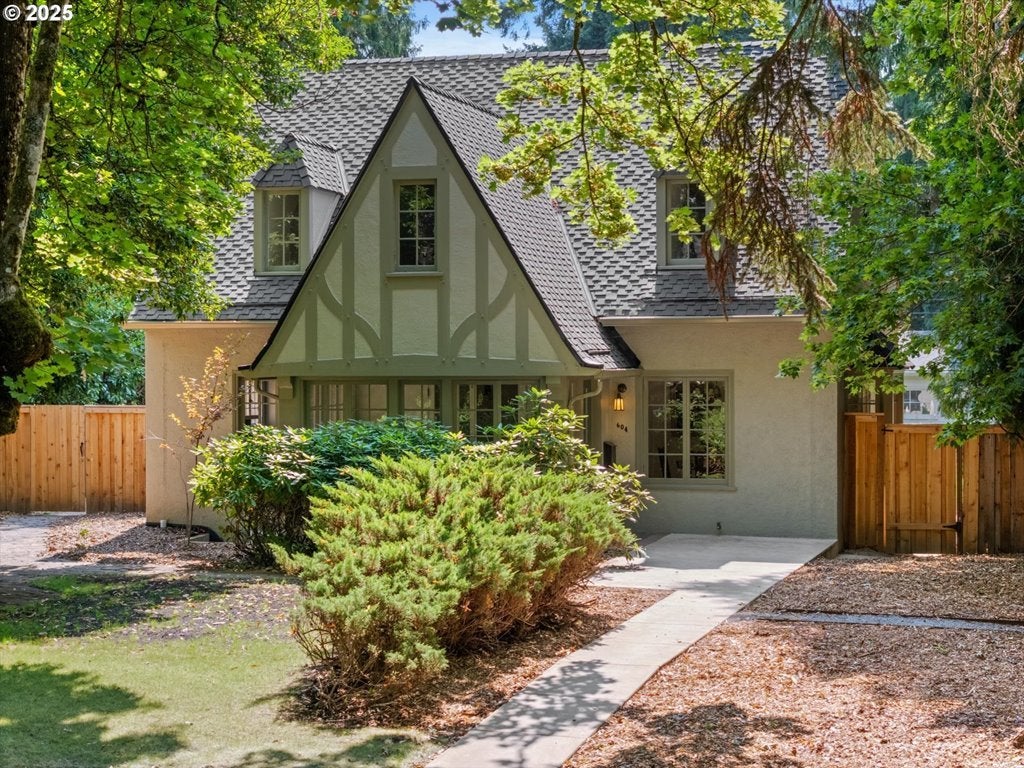 604 Se Andover Pl, Portland