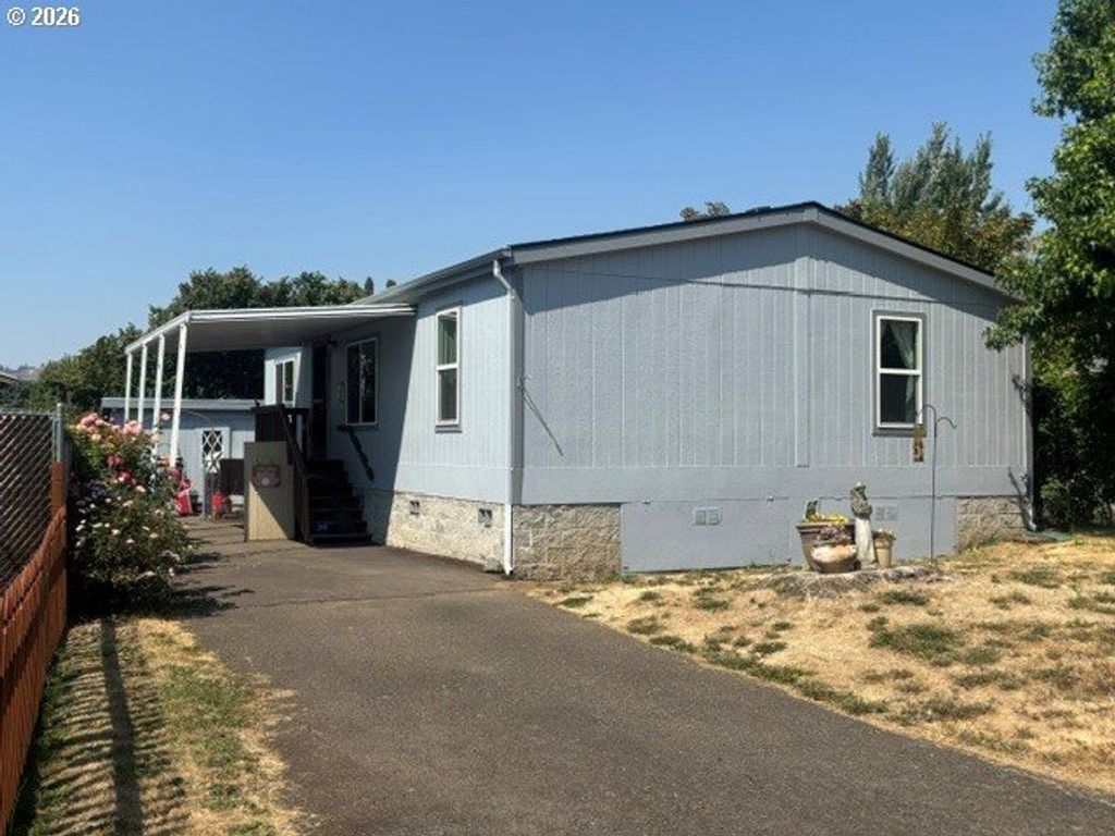 34185 El Roble Ave, Eugene
