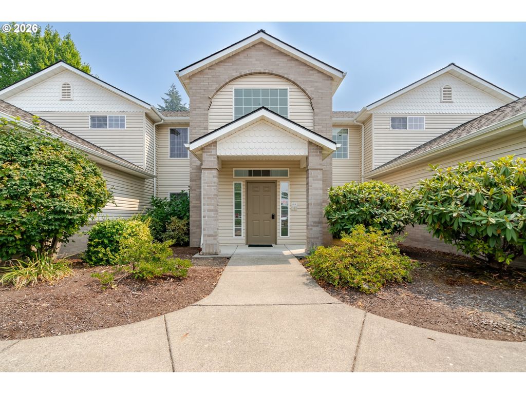 82 Weldwood Dr, Lebanon