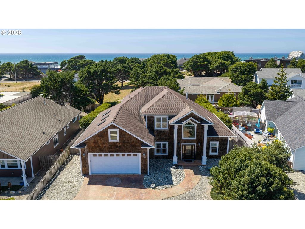 1158 Three Wood Drive, Bandon
