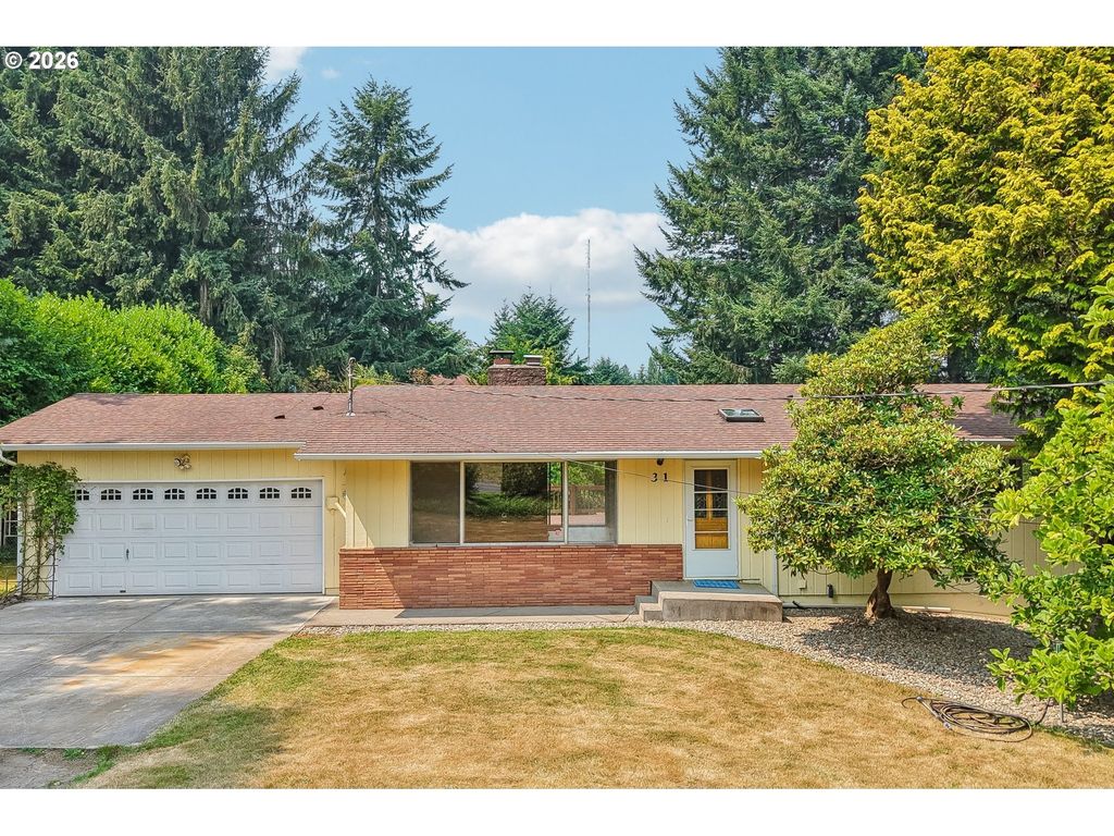 31 Cedar Gates Rd, Longview