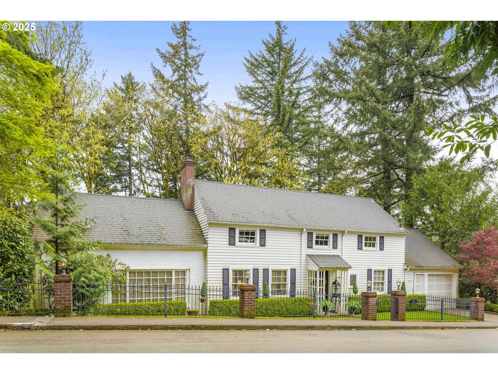 2271 Sw Montgomery Dr, Portland