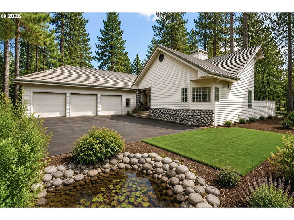 60726 Golf Village Loop, Bend