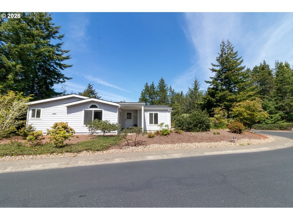 499 Sherwood Loop, Florence
