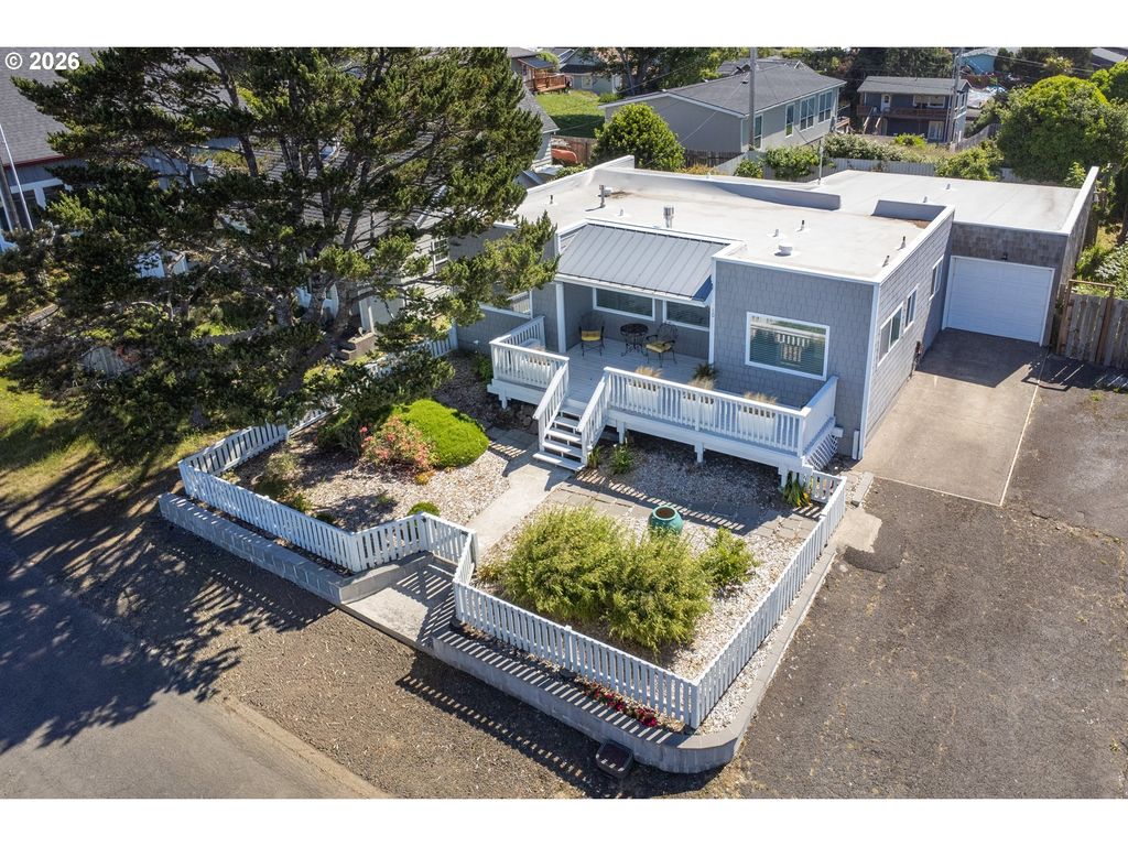 40 Se Conway Ave, Depoe Bay