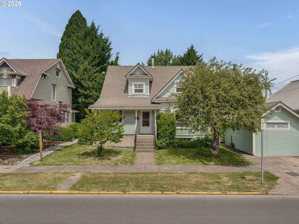 715 Ne 5th St, McMinnville
