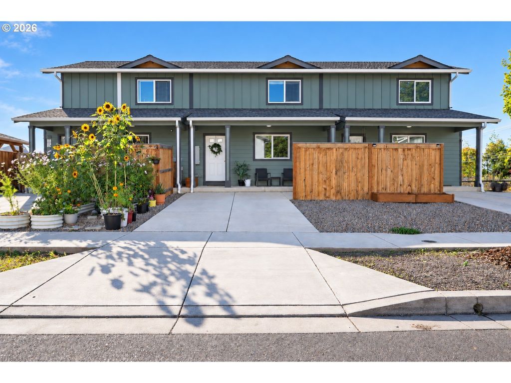 790 St Charles St, Eugene