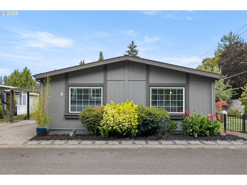 10523 Se Linwood Ave 6, Milwaukie