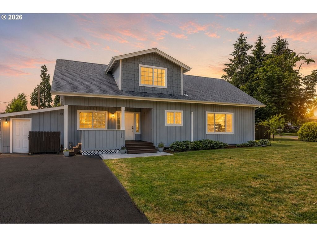 286 N 6th St, Creswell