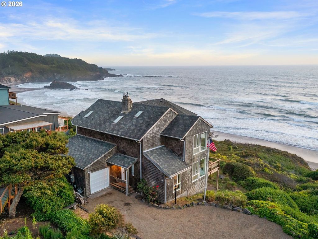 80 Raven Ln, Depoe Bay