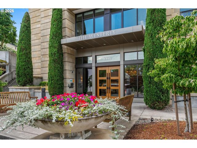 2351 Nw Westover Rd 315, Portland