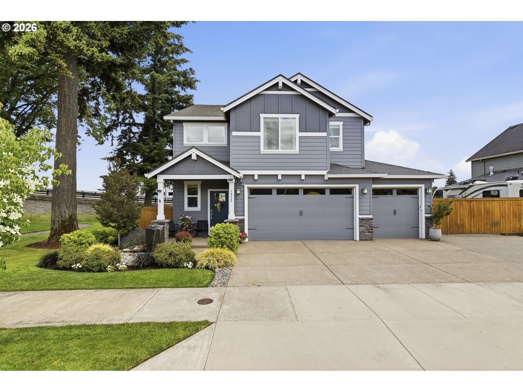 1032 S Willow St, Canby