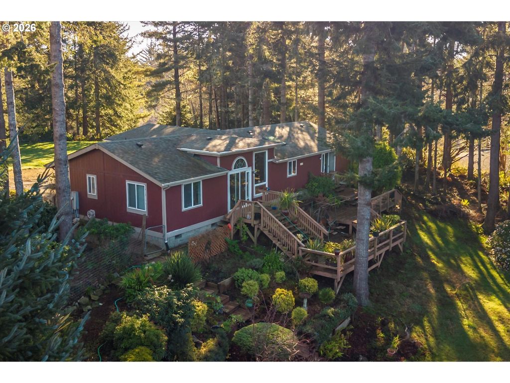 498 Klamath Ave Se, Bandon