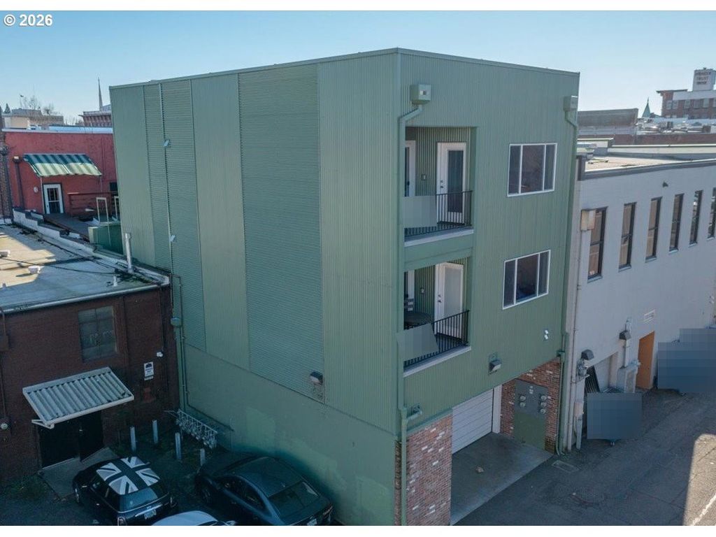 227 Commercial St Ne, Salem